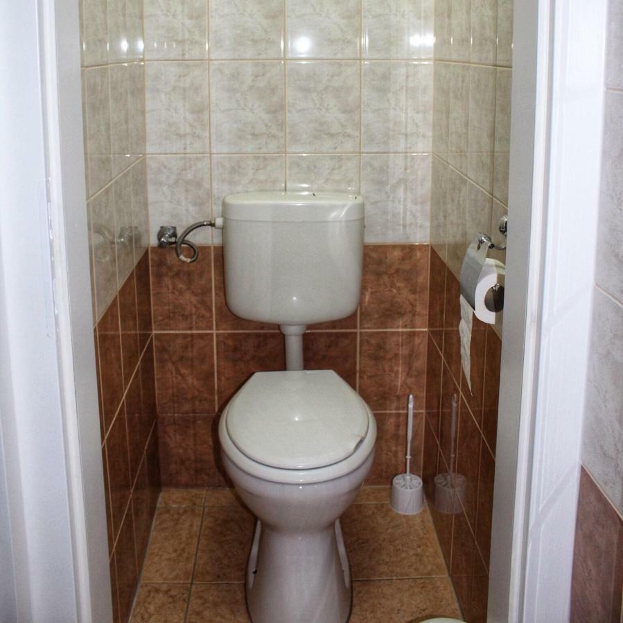 Iris Vendeghaz Apartment Hajdúszoboszló Exterior foto